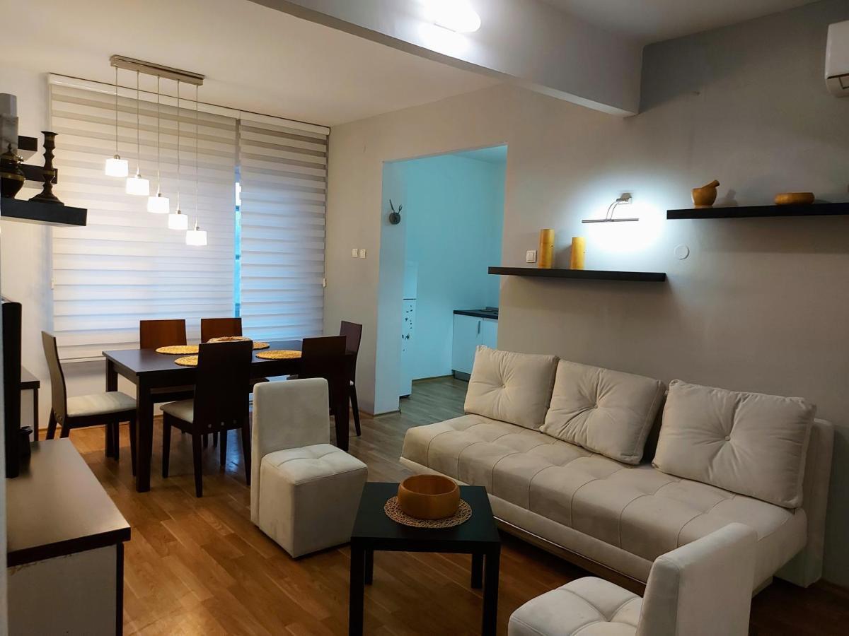 Makabo-Apartment In House Скопье Экстерьер фото