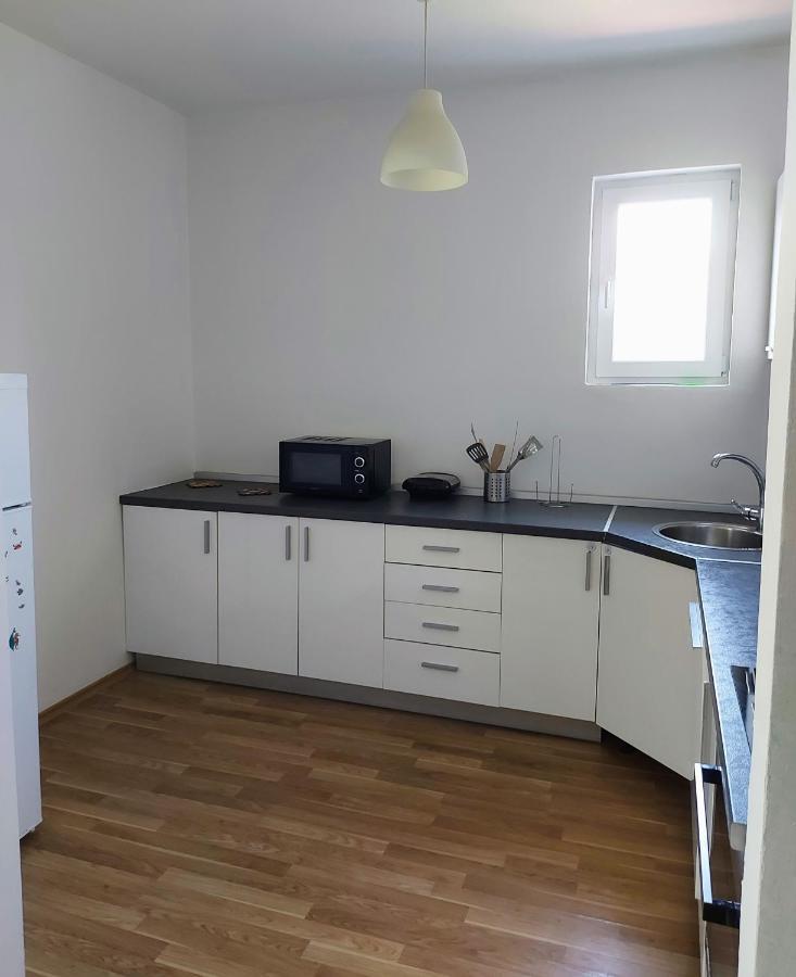 Makabo-Apartment In House Скопье Экстерьер фото