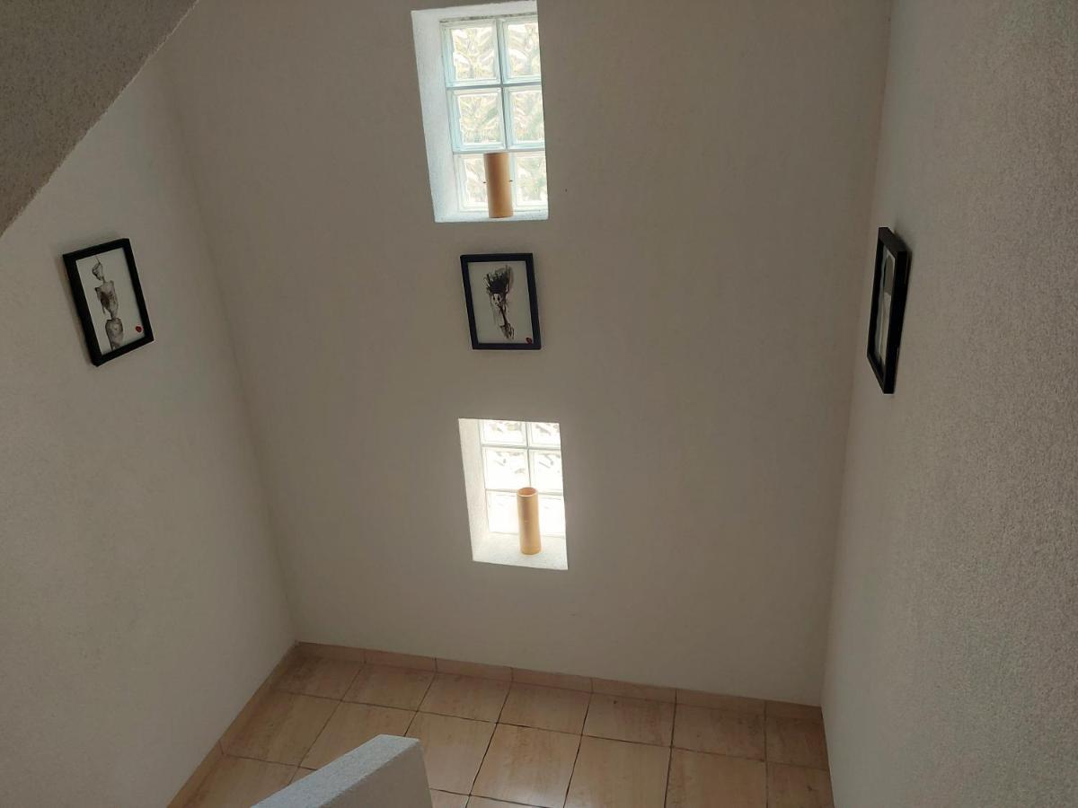 Makabo-Apartment In House Скопье Экстерьер фото